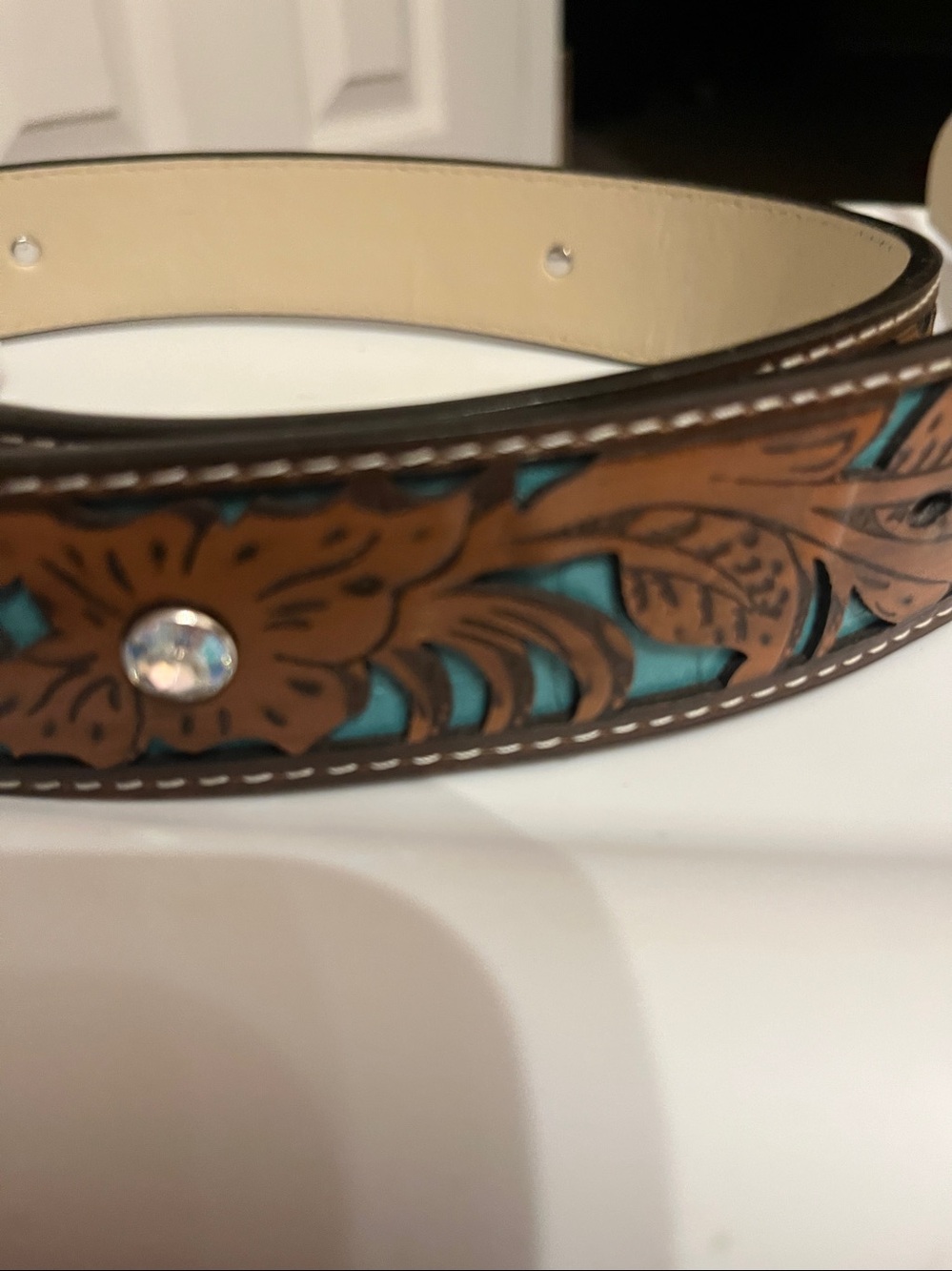 New Women’s Western Style Tooled Brown Belt
Size L